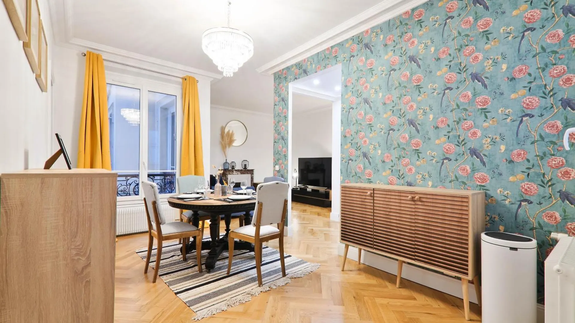 Arc De Triomphe Free Netflix Apartment
