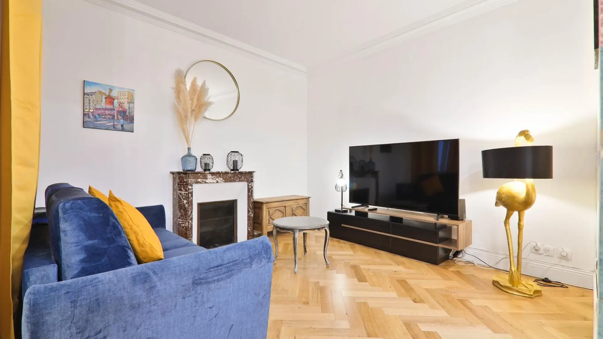 Arc De Triomphe Free Netflix Apartment