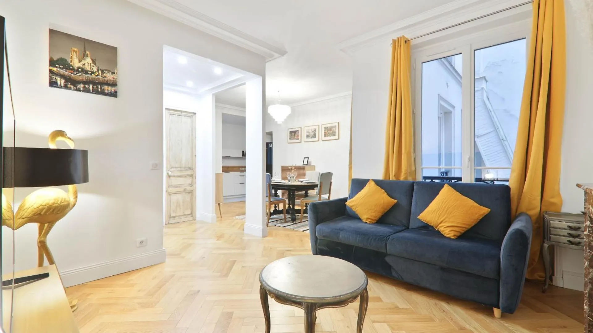 Arc De Triomphe Free Netflix Apartment *